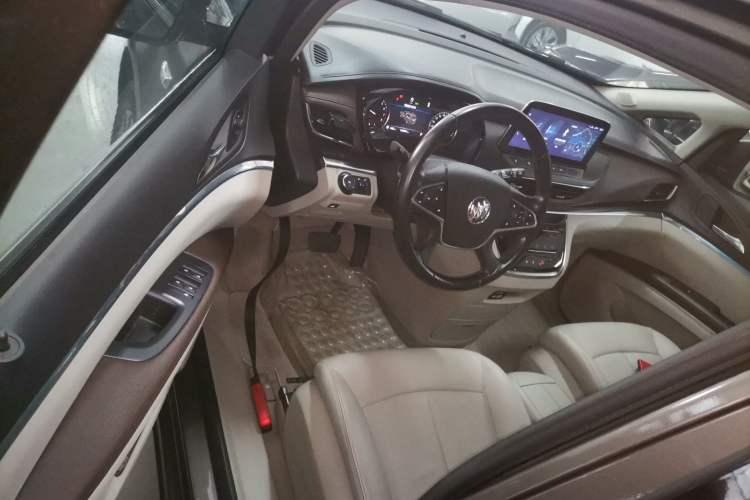 Used Buick GL8 2021 Land Cruiser Executive Class 652T Luxury Model