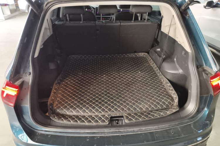 Used Volkswagen Tiguan L 2022 380TSI Automatic All-Wheel Drive R-Line Flagship 7-Seater
