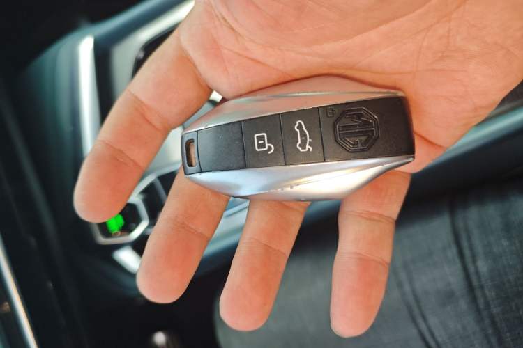 Used MG 7 2023 2.0T Automatic Hunter Luxury Edition Vehicle Key