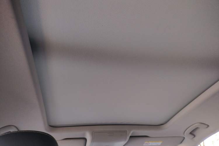 Used Volkswagen Tiguan L 2020 330TSI Automatic Two-Wheel Drive Panoramic Comfort Edition China VI Standard
