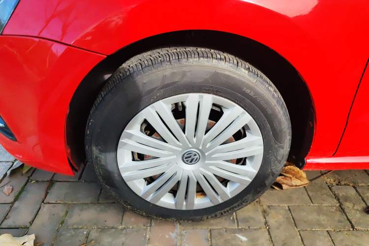 Used Volkswagen Polo 2016 1.6L Automatic Comfort Model
