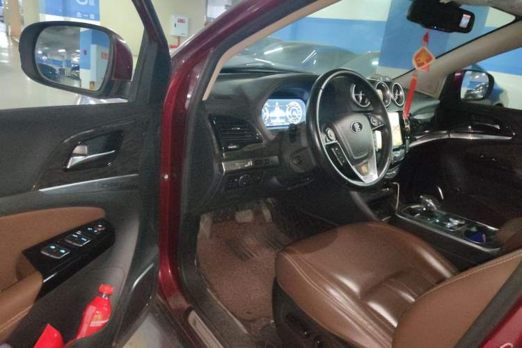 Used BYD Tang New Energy 2015 2.0T Four-Wheel-Drive Flagship Model