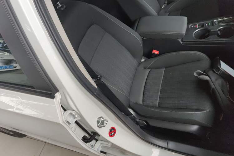 Used Honda Civic 2022 240TURBO CVT Dynamic Edition Right Front Seat