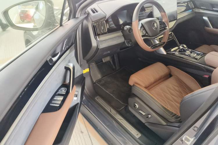 Used BYD Tang New Energy 2021 EV Four-Wheel Drive High-Performance Flagship Model