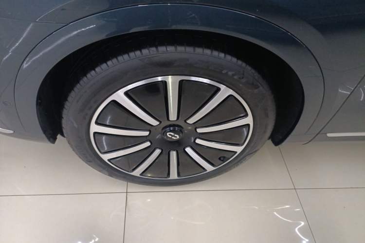 Used Hima AITO M9 2024 Range-Extended Ultra Version 42 kWh 6-Seater Model
