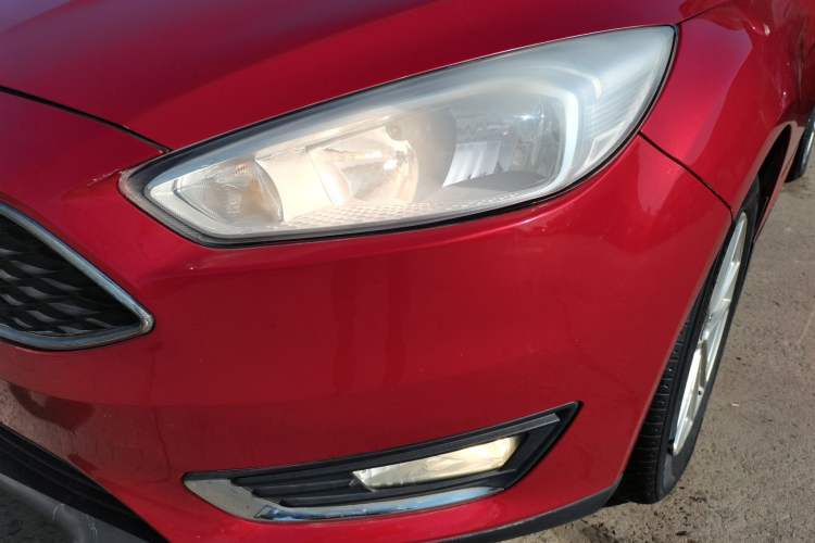 Used Ford Focus 2015 Hatchback 1.6L Automatic Fashion Edition
