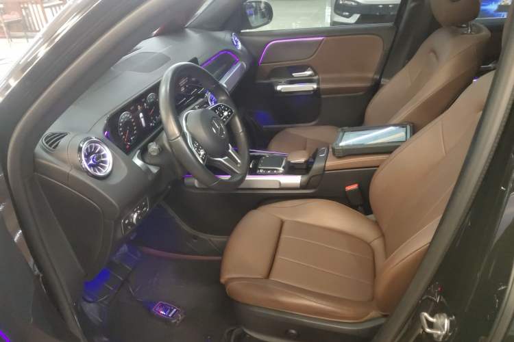 Used Mercedes-Benz GLB 2023 GLB 220 Sport Edition Left Front Seat