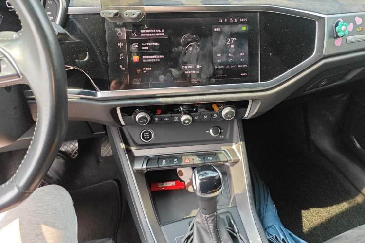 Used Audi Q3 2022 35 TFSI Fashion Dynamic Model Audio And AC Panel