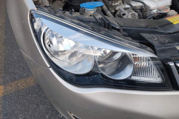 Used Roewe 350 2015 1.5L Manual Luxury Sunroof Edition
