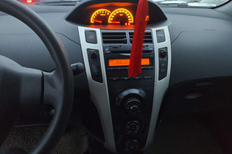 Used Toyota Yaris 2011 1.6G Automatic Xuan Dong Edition Audio And AC Panel