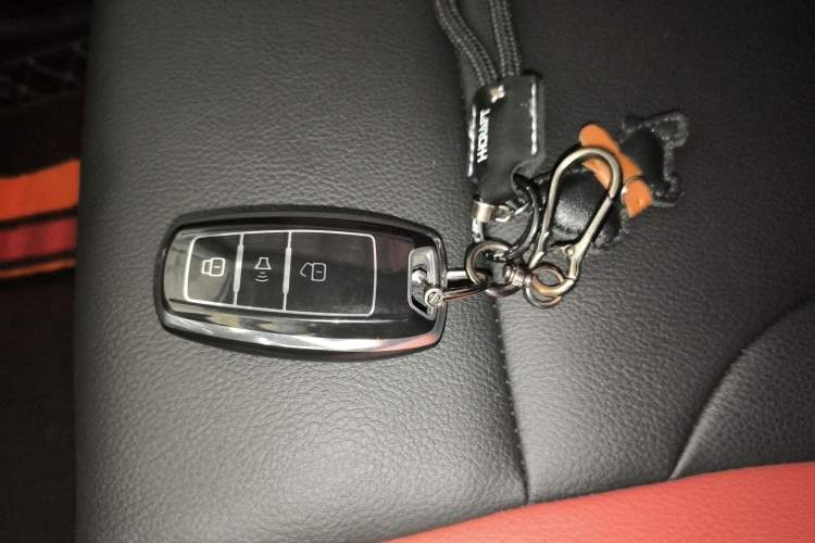 Used Haval H2 2017 Blue Label 1.5T Automatic Two-Wheel Drive Luxury Model Vehicle Key