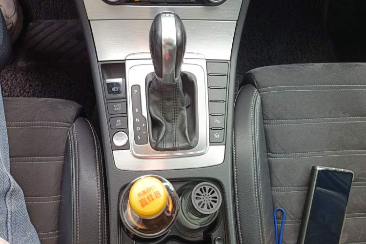 Used Volkswagen FAW-Volkswagen CC 2012 2.0 TSI Luxury Model Gear Lever