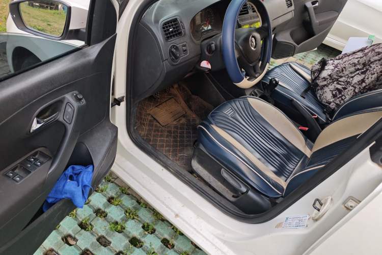 Used Volkswagen Polo 2016 1.4L Manual Fashion Model
