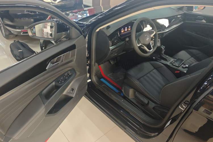 Used Volkswagen Passat 2022 280TSI Business Edition Driver Seat