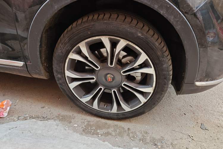 Used Hongqi HS5 2019 2.0T Smart Connect Flagship All-Wheel-Drive Version Right Front Wheel Hub