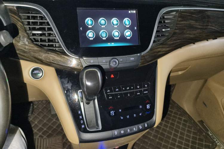 Used Buick GL8 2017 ES 28T Flagship Model China V Standard