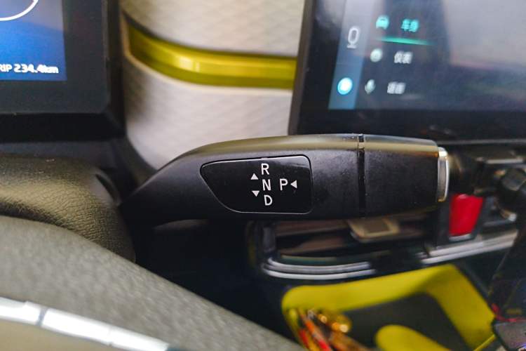 Used SOL E10X 2021 302 km Range Luxury Version 31.4 kWh