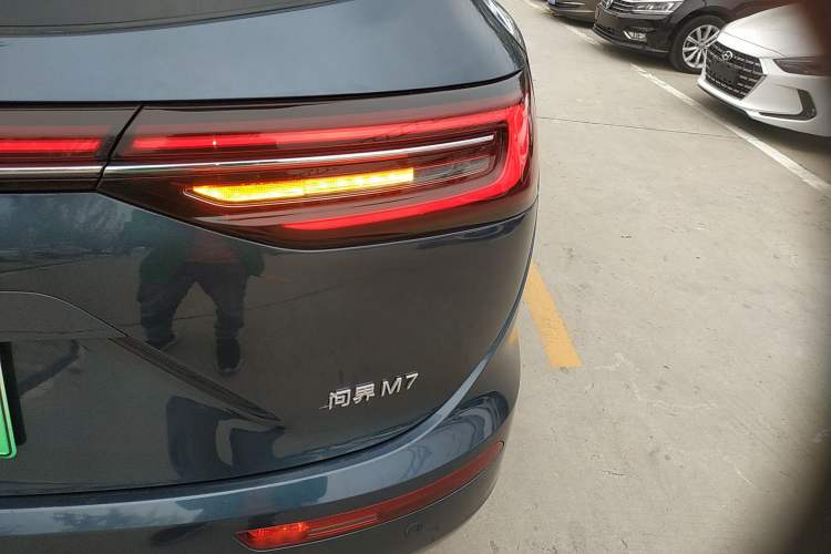 Used Hima AITO M7 2024 1.5T Intelligent Drive Rear-Drive Ultra Version 5 Seats Right Rear Taillight