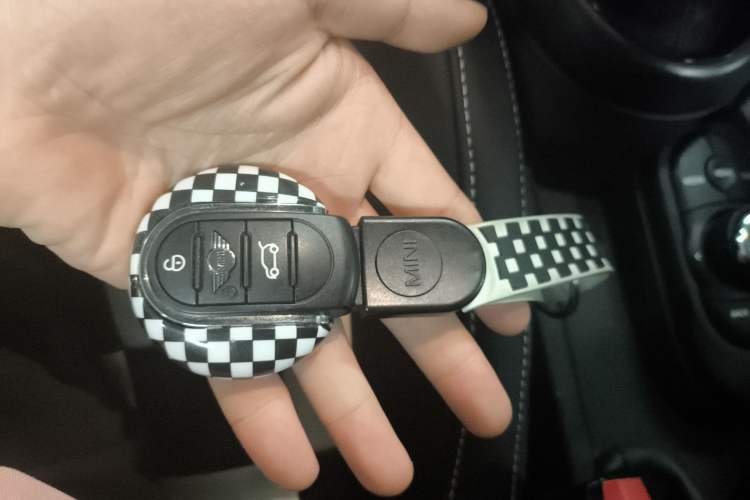 Used MINI MINI 2018 1.5T COOPER Classic Edition