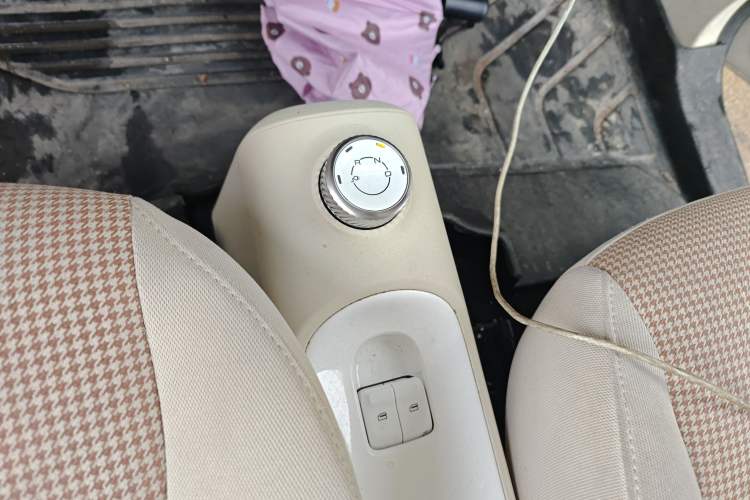 Used Wuling Hongguang MINIEV 2024 3rd Generation 215km Youth Edition Gear Lever