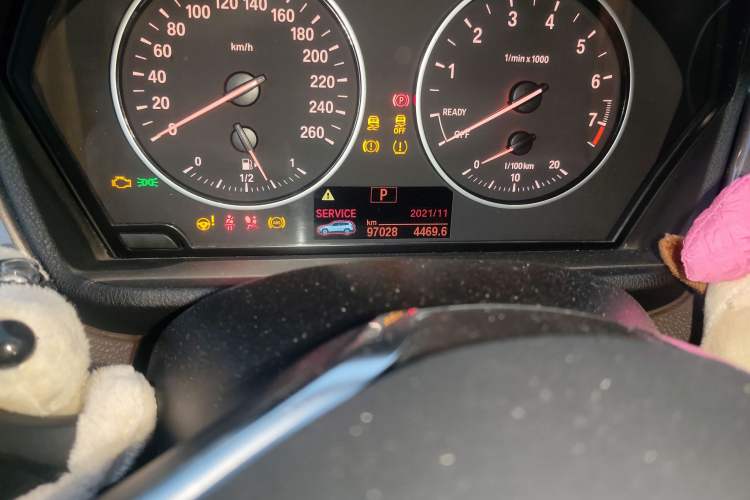 Used BMW X1 2018 sDrive18Li Luxury Model Odometer Close Up