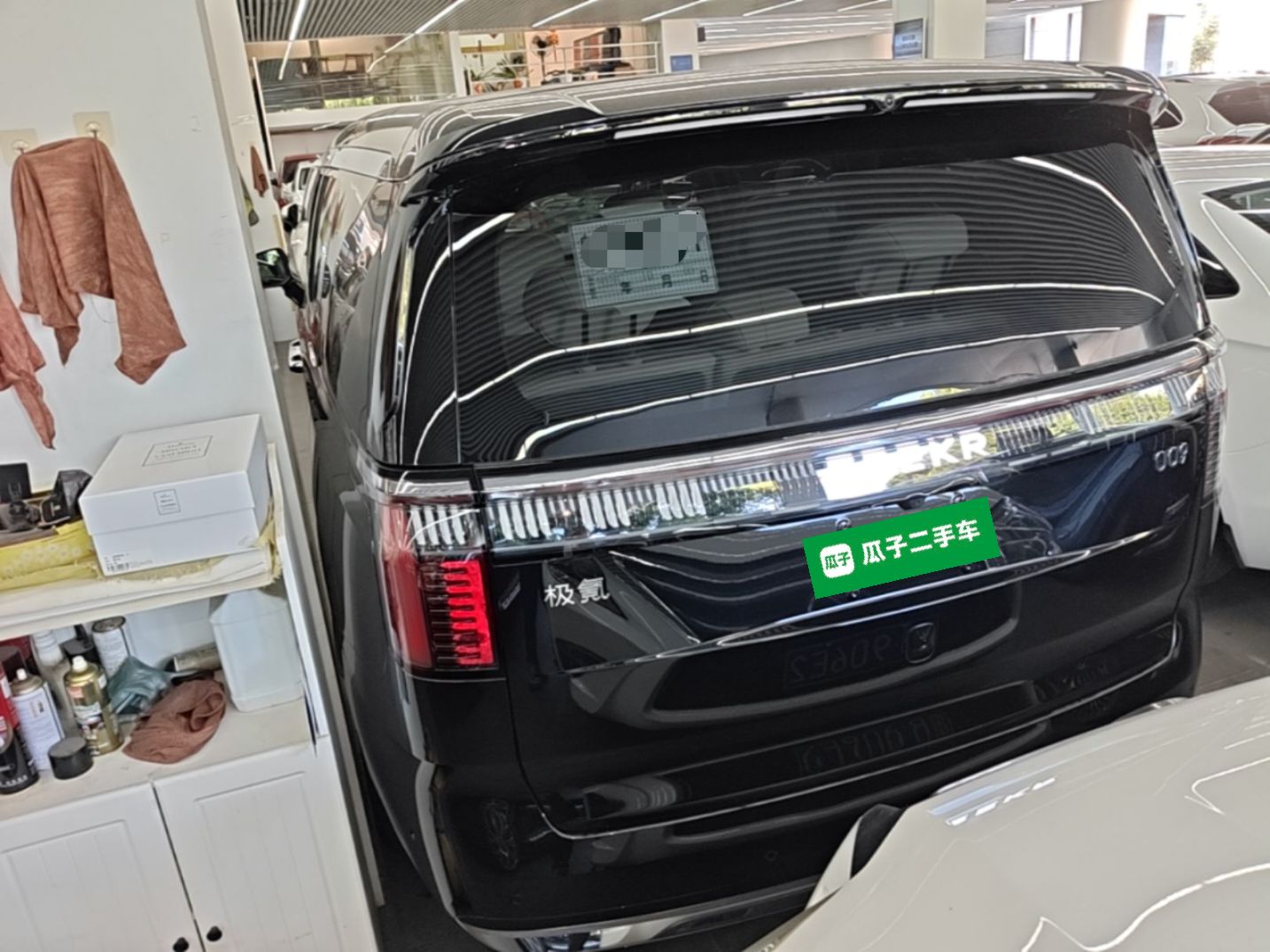 Zeekr 009 2024 7-Seater Aisle Version 108 kWh — снимка 13