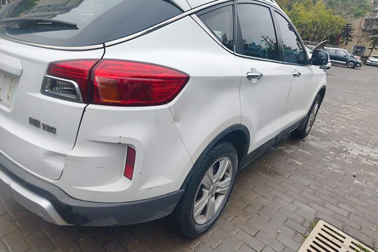 Used Bestune X80 2015 2.0L automatic luxury version