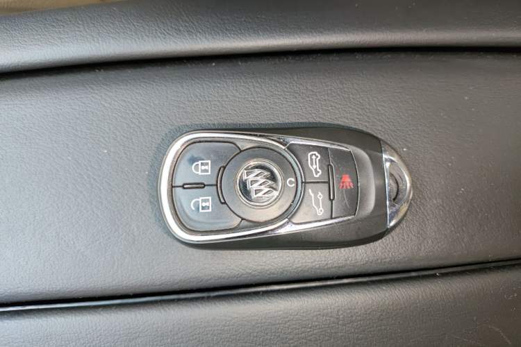 Used Buick GL8 2017 ES 28T Flagship Model China V Standard