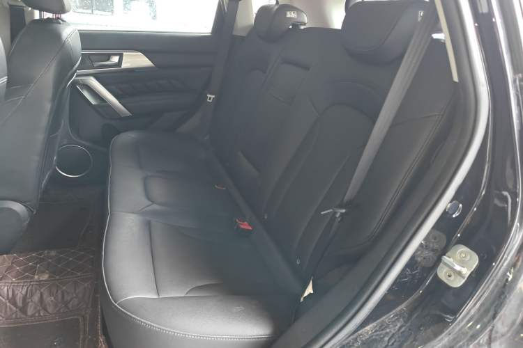 Used Haval H2 2016 Red Label 1.5T Manual Two-Wheel Drive Elite Model Left Rear Seat