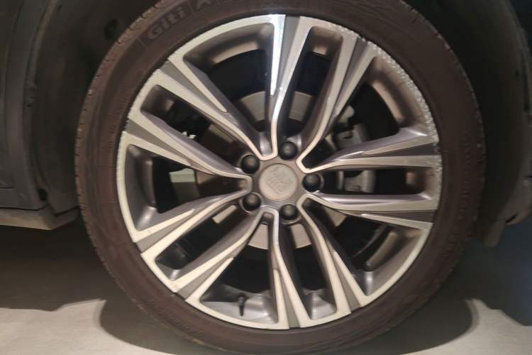 Used BYD Tang 2019 2.0T Automatic SmartConnect Luxury 7-Seater China VI Standard Right Front Wheel Hub