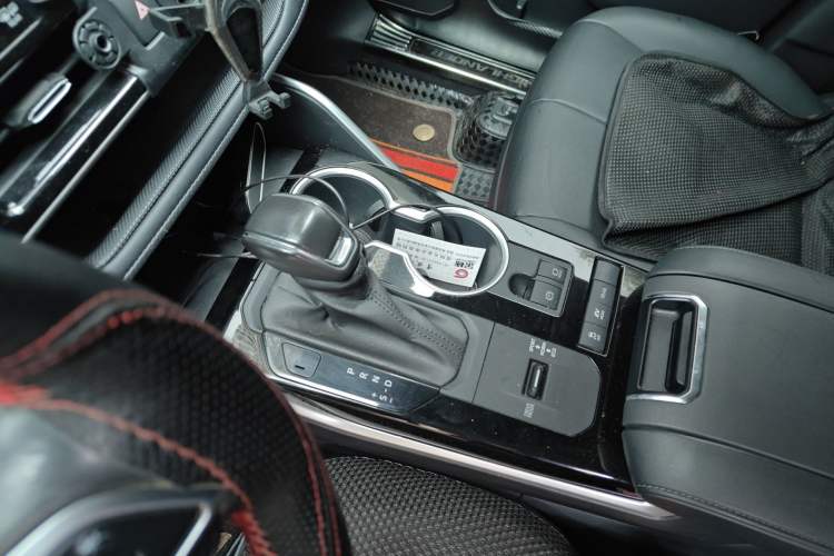 Used Toyota Highlander 2022 Dual-Engine 2.5L Four-Wheel Drive Prestige Version 7 Seats Vehicle Key