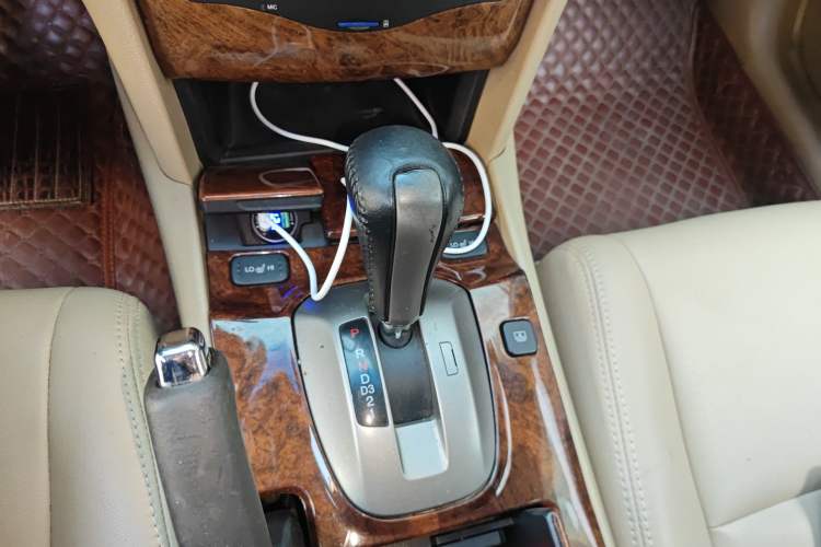 Used Honda Accord 2011 2.4L EX Gear Lever