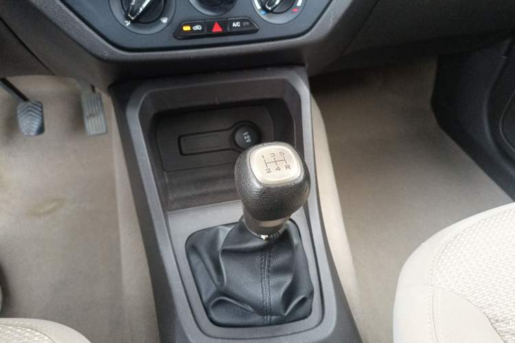 Used Wuling Hongguang 2018 1.5L S Standard Version L2B
