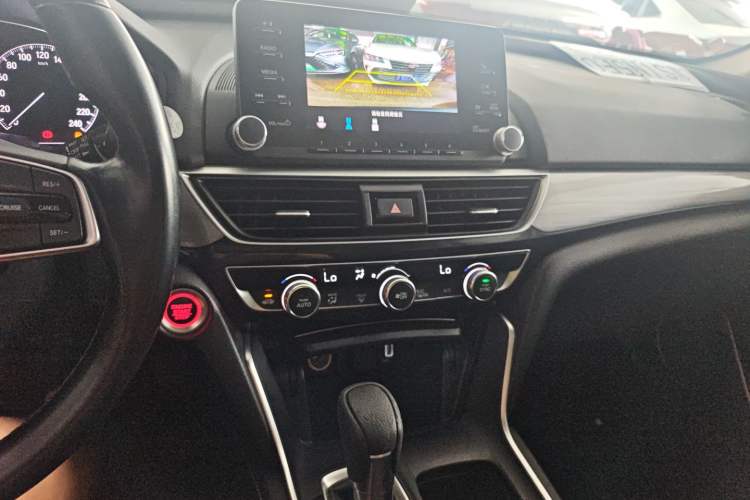 Used Honda Inspire 2019 260TURBO Elegant Edition China VI Emission Standard Audio And AC Panel