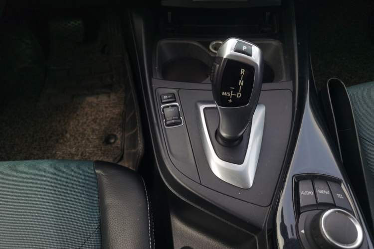 Used BMW 1 Series 2012 116i Urban Edition Gear Lever