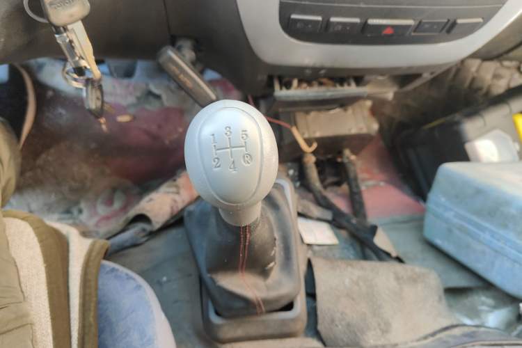 Used Foton Scenic 2011 2.0L Express Classic Long-Wheelbase Version 486EQV4
