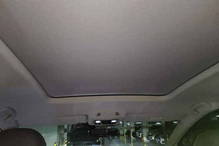 Used Volkswagen Viloran 2023 Revised 380TSI Prestige Edition