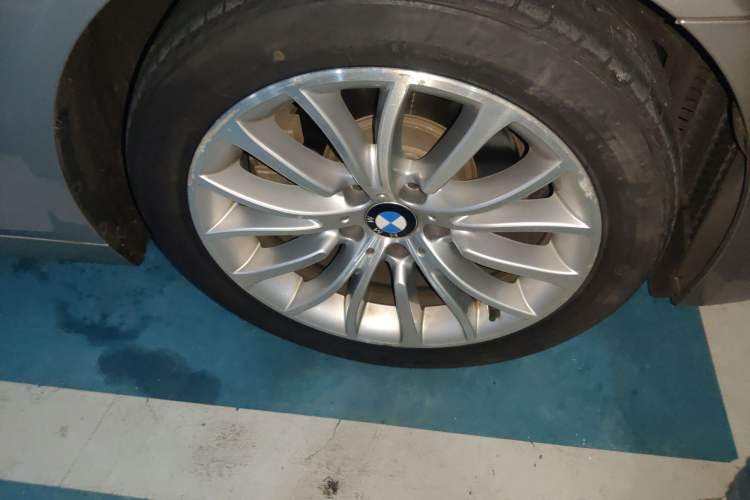 Used BMW 5 Series 2014 525Li Luxury Design Package
