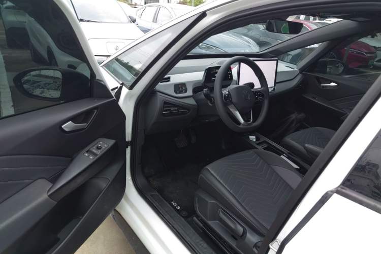 Used Volkswagen ID.3 2025 Smart Version Pure & Intelligent Enjoyment Edition Driver Seat
