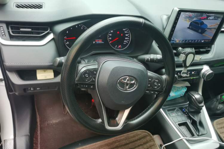 Used Toyota RAV4 2022 2.0L CVT Two-Wheel Drive Urban Edition
