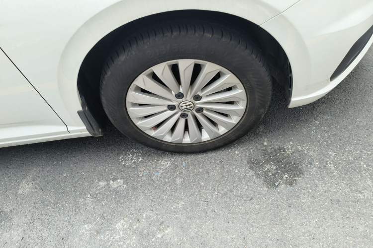 Used Volkswagen Lavida 2019 1.5L Automatic Vision Edition China VI Standard Exterior 1