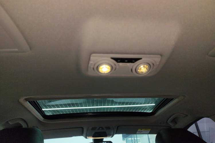 Used BMW 3 Series 2017 320Li Fashion Model Headliner