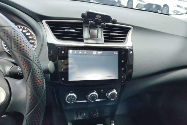 Used Nissan Sylphy 2022 Classic 1.6XL CVT Luxury Edition Audio And AC Panel