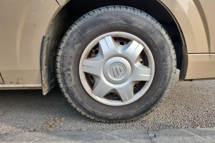 Used Foton Scenic G7 2020 2.4L Commercial Version Long Wheelbase High-Roof 5-Seater Van China VI Emission Standard 4K22D4M
