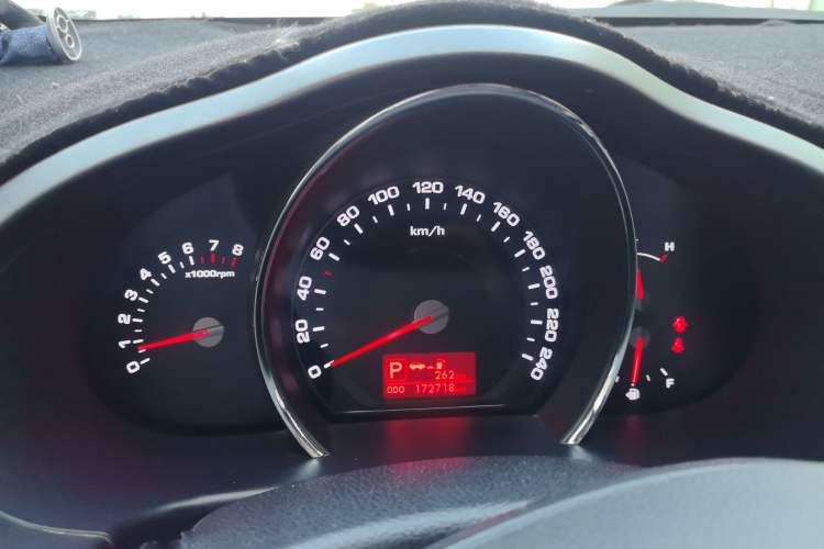 Used Kia Sportage R 2014 2.0L Automatic Two-Wheel Drive Premium Trim
