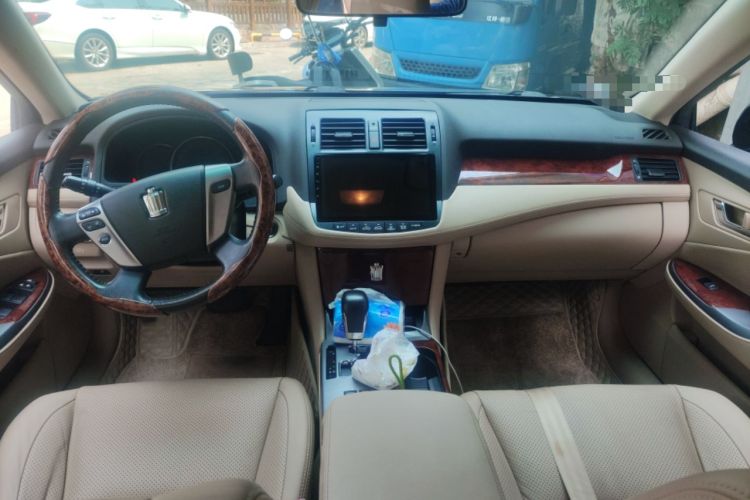 Used Toyota Crown 2012 2.5L Royal Center Console