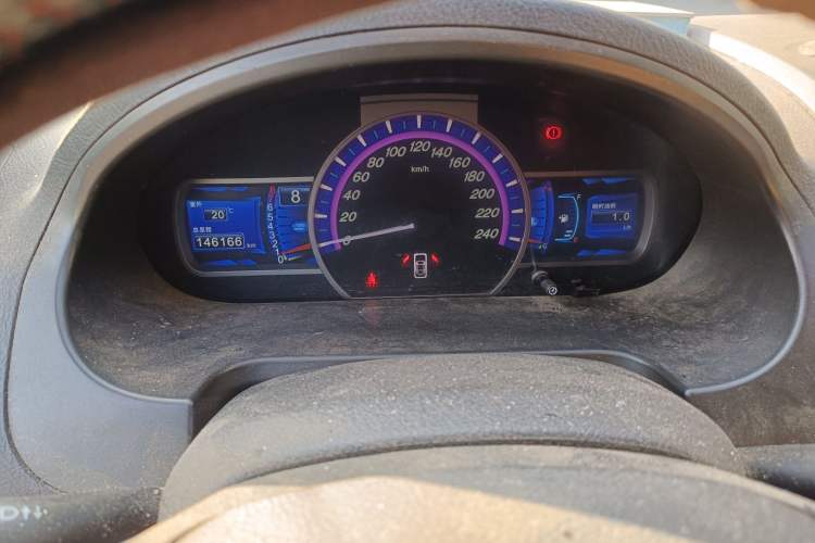 Used BYD S6 2014 2.0L Manual Luxury 5-Seater