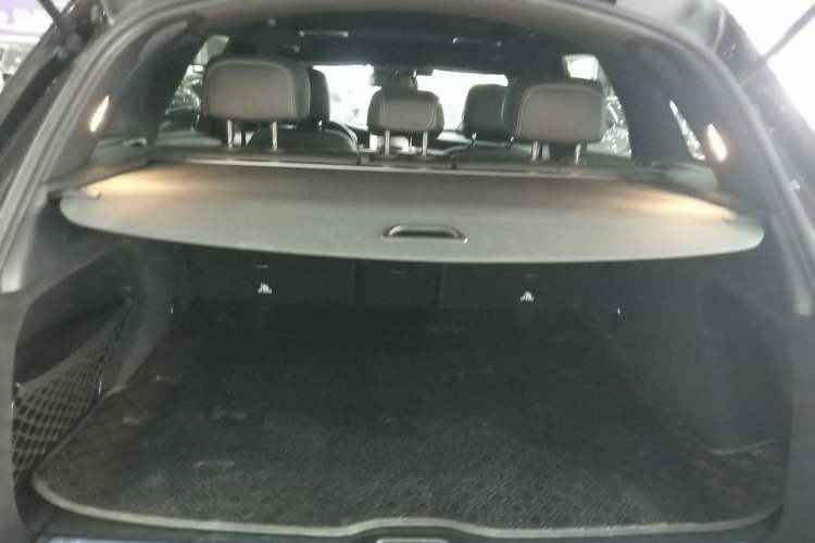 Used Mercedes-Benz GLC 2019 GLC 260 L 4MATIC Luxury Model Trunk