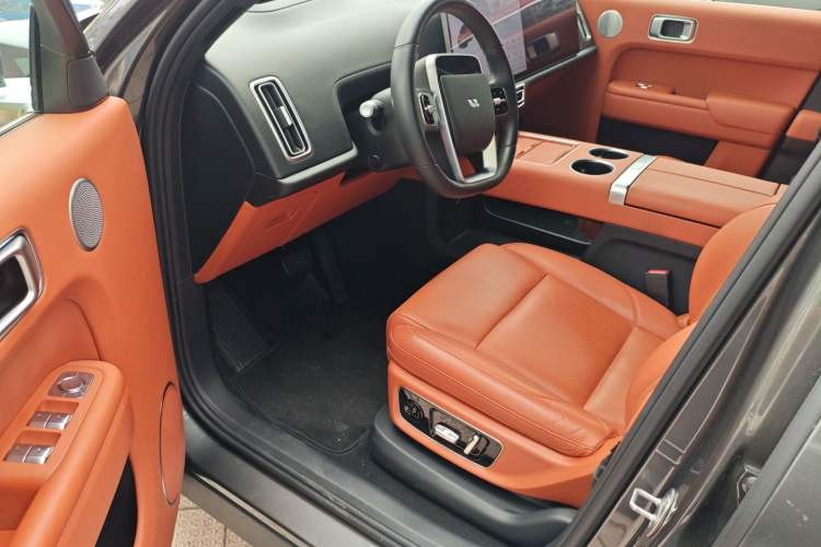 Used Li Auto L8 2023 Air model
