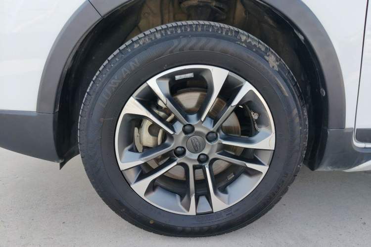 Used Geely Auto Vision X3 2019 Upgraded Model 1.5L CVT Elite Version